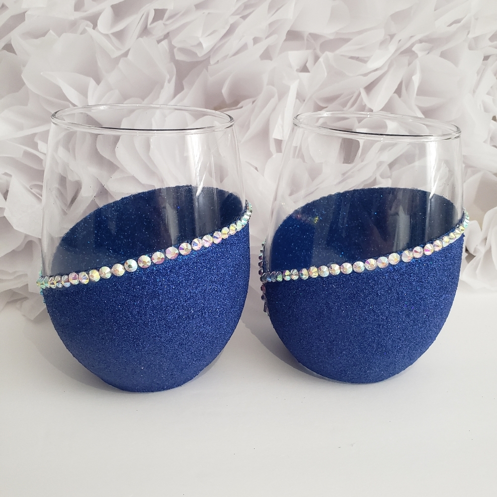 Crystal Rhinestone 🔮 Bling Hand Crafted Wine/Water 💧🍷 Glass (Set of 2) - Picture 5 of 6